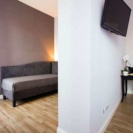 Colosseo Prestige Rooms Rome Bagian luar foto