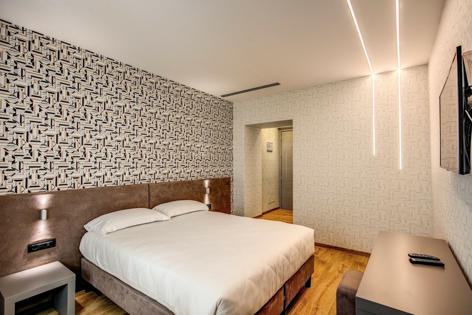 Colosseo Prestige Rooms Rome Bagian luar foto
